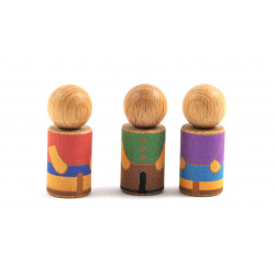 3 figurines en bois de hêtre