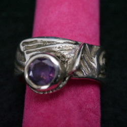 Silver paste ring, pink garnet